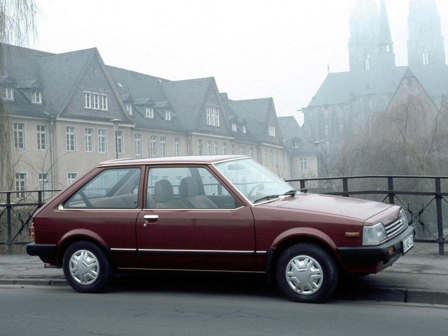  Mazda 323 3-Door 1980 года  (фото 3 из 5)